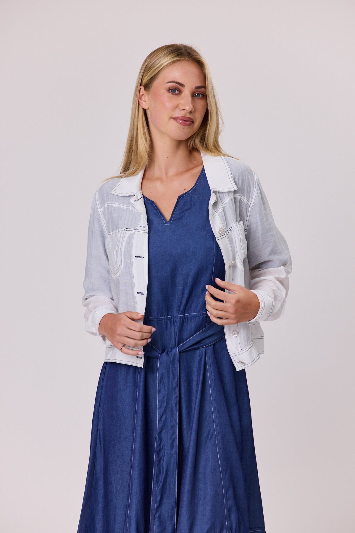 Valencia Plain Voile Jacket - White/Navy