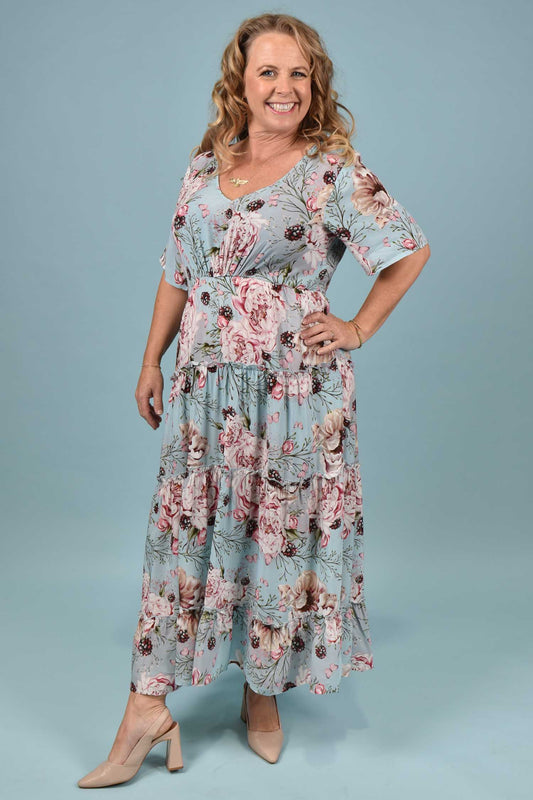 Pretty As A Picture Dress - Roseberry Cluster