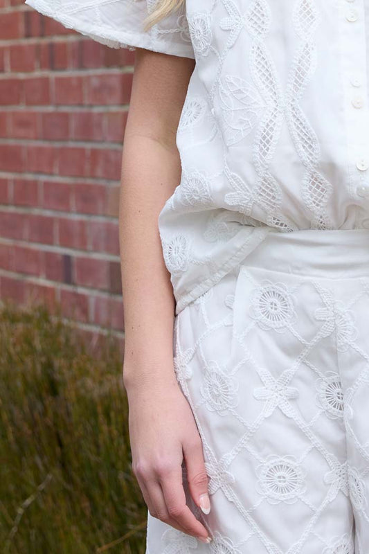 Zula Embroidered Short - White