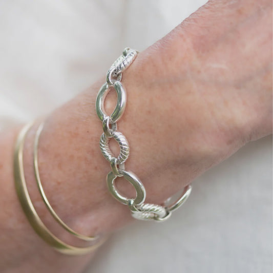 Bijoux Silver Bold Ring Twist Bracelet