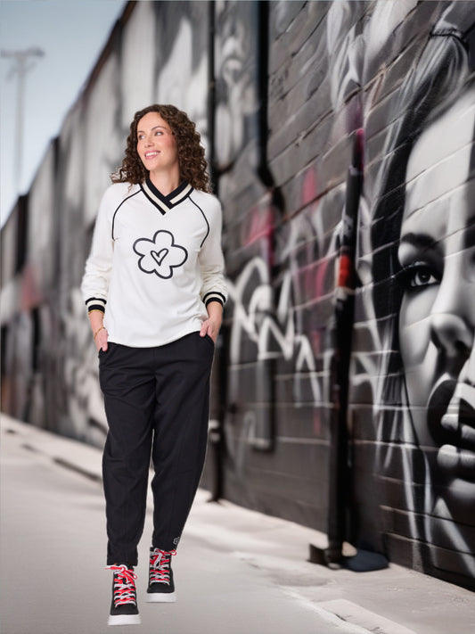 Daisy V-Neck Sweatshirt