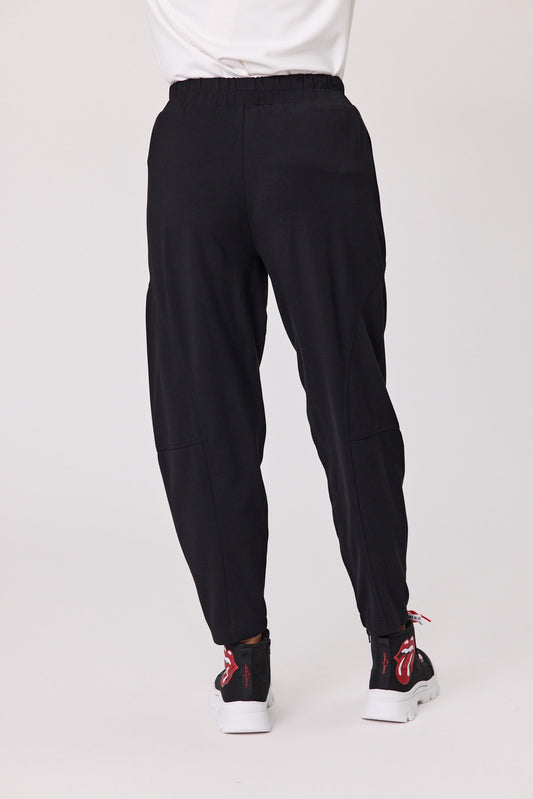 Daisy Barrel Pant - Black Daisy