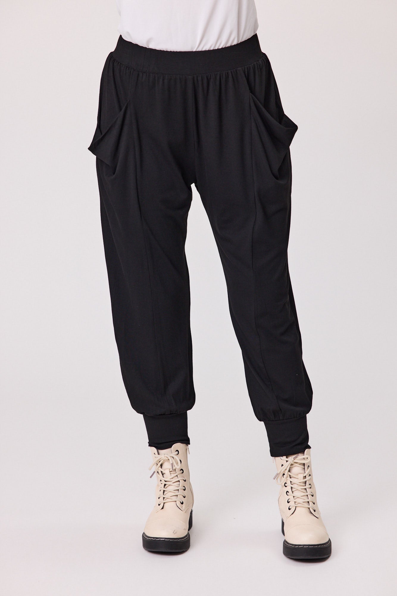 Signature Print Fresco Pant - Black