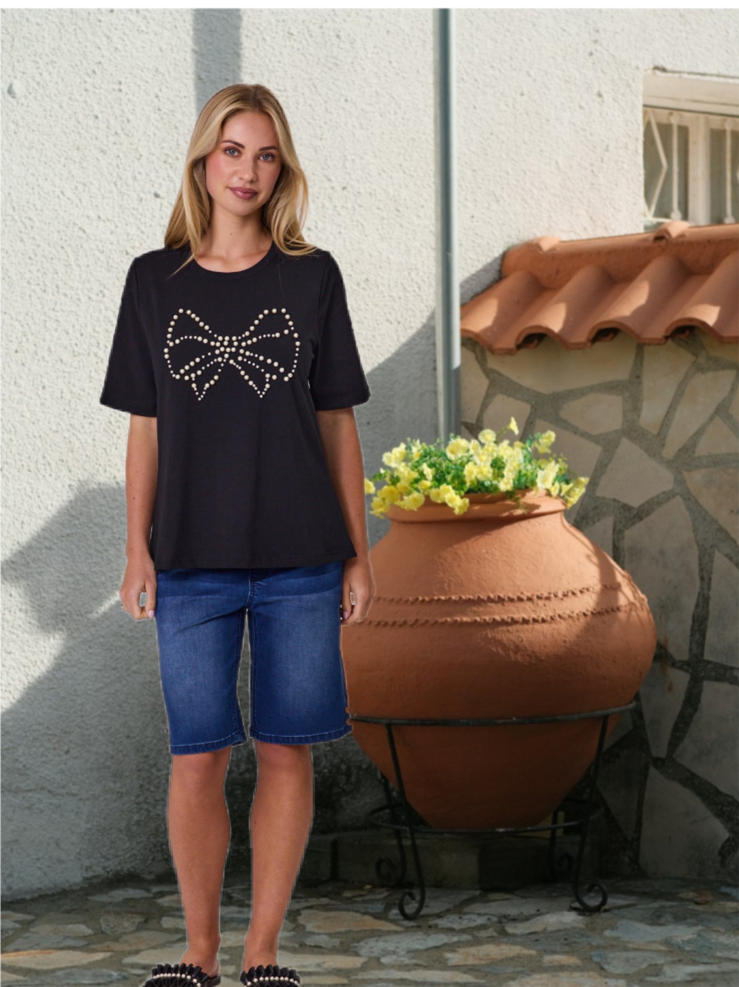 Pearl Bow T-Shirt - Black
