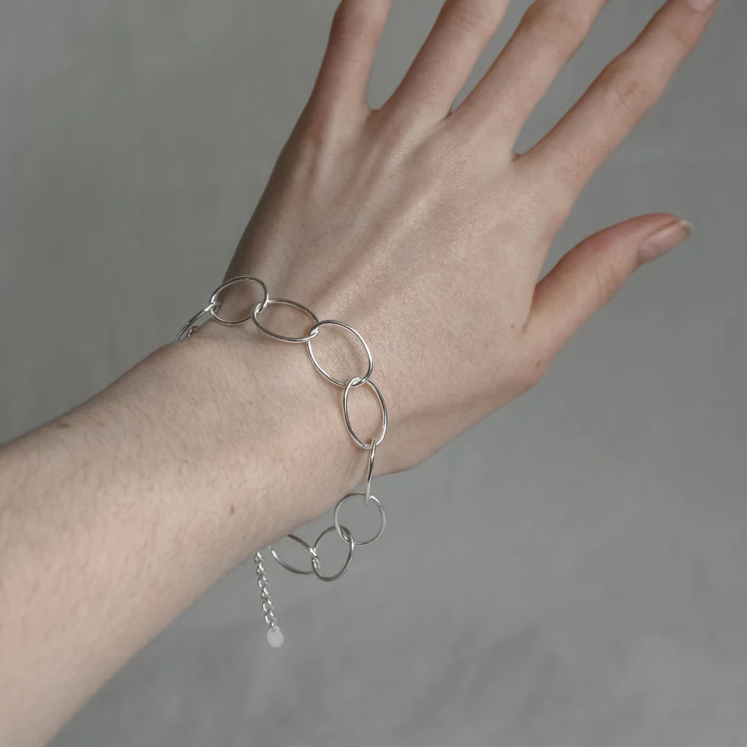 Demi Oval Link Fine Bracelet