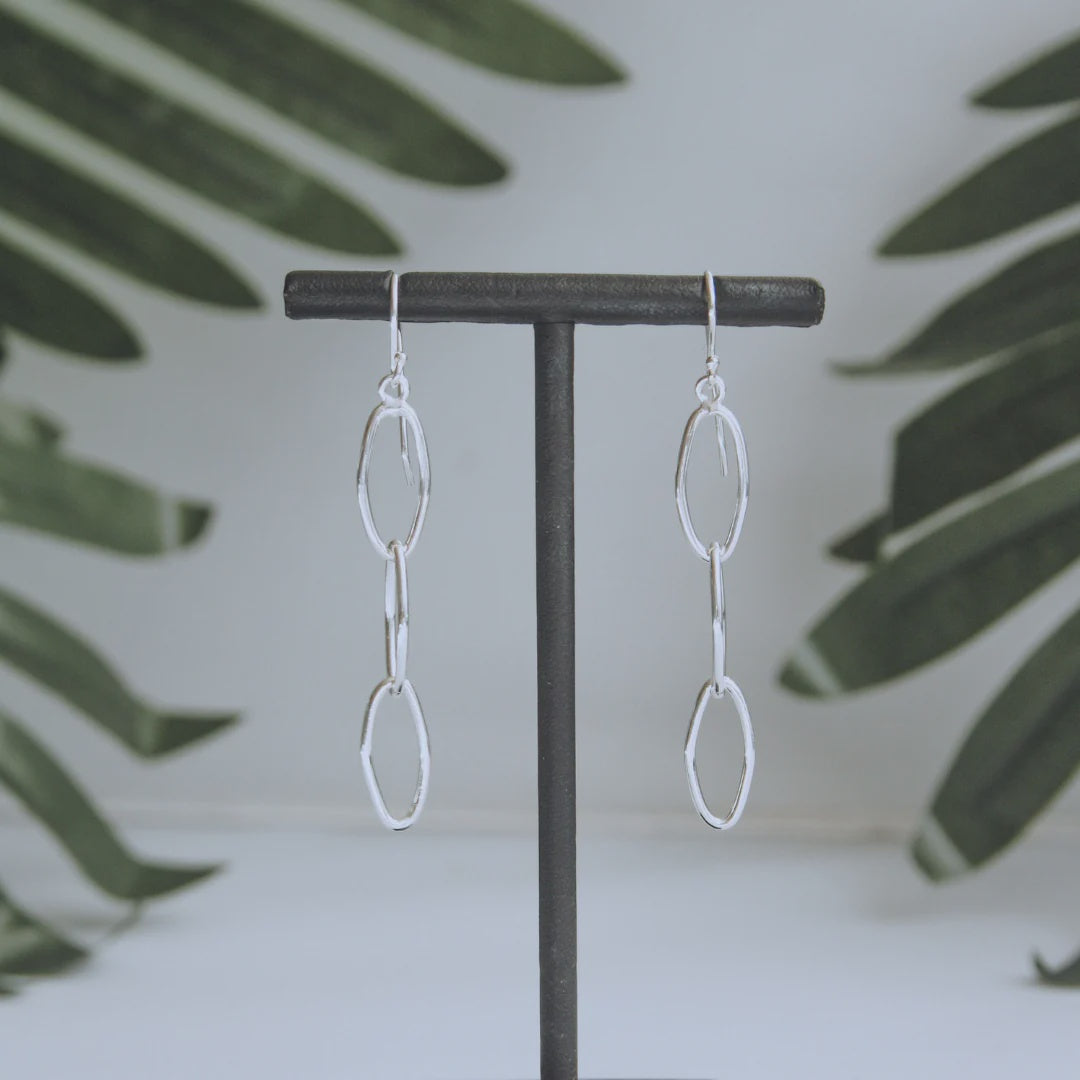Forte -Oval Link Fine Earrings