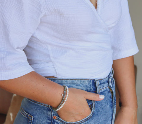 La Pierre Fresh Water White Pearl Stretchy Bracelet