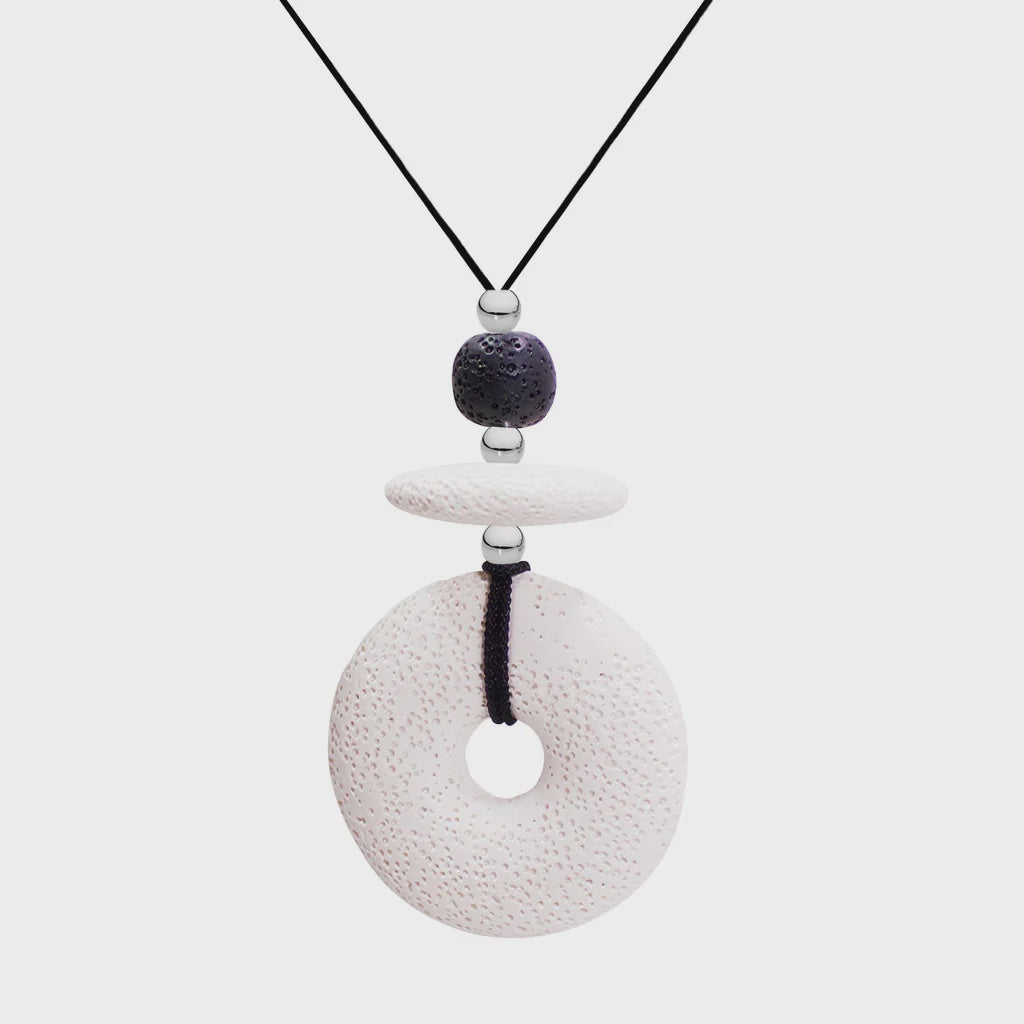 Flo White Large Necklace