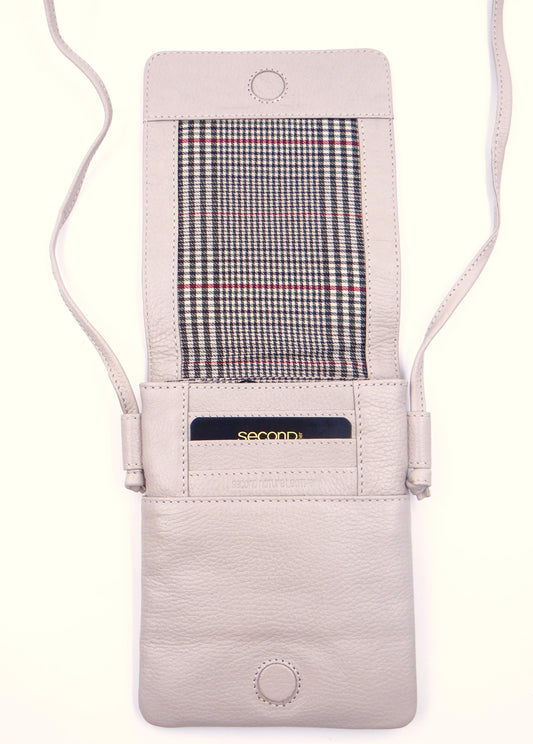 ST6 - Medium Leather Traveller Cross Body Bag
