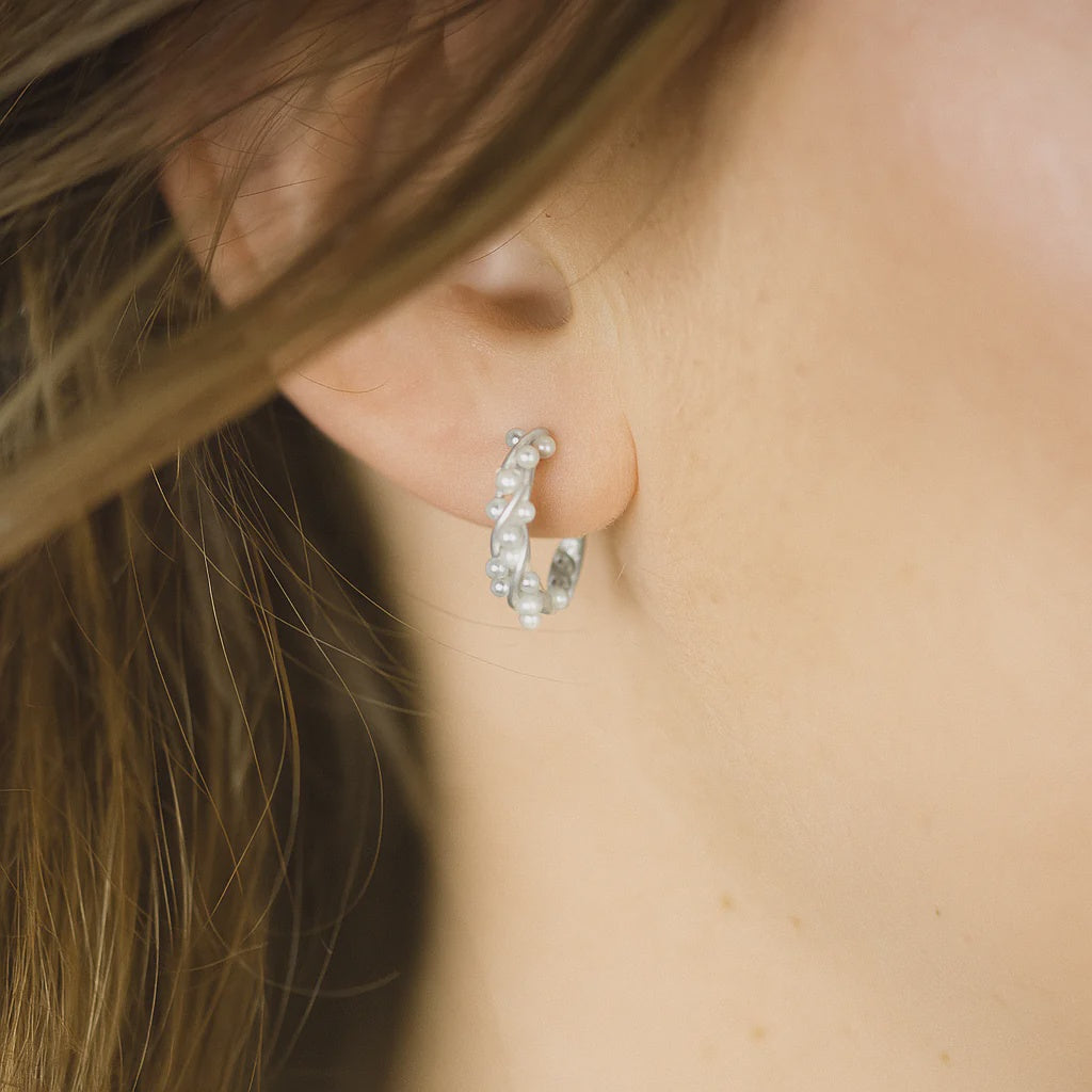 Silver Perle Silver Twisted Pearl Petite Hoop Earring