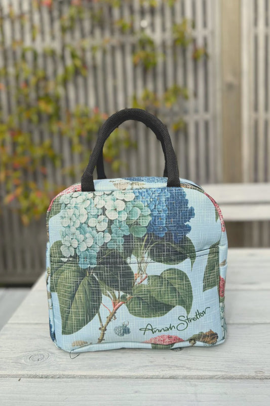 Cosmetic Insulated Travel Bag - Hydrangea Bunches