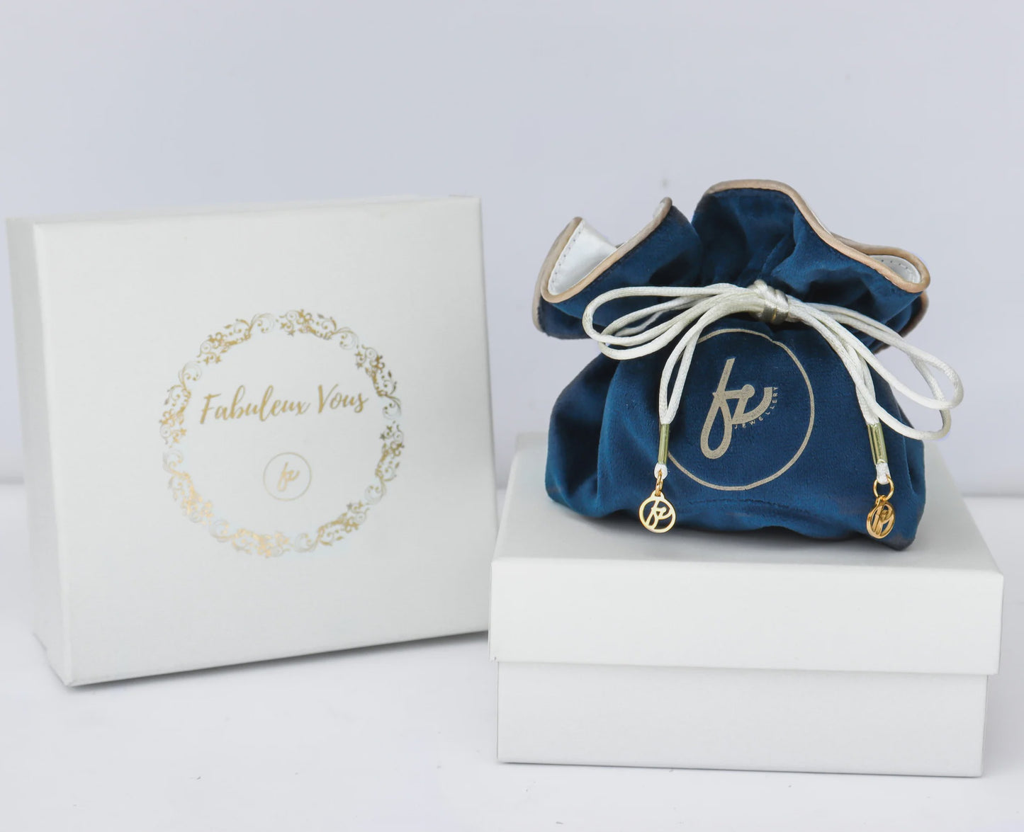 FV - Navy Jewellery Pouch & Gift Box