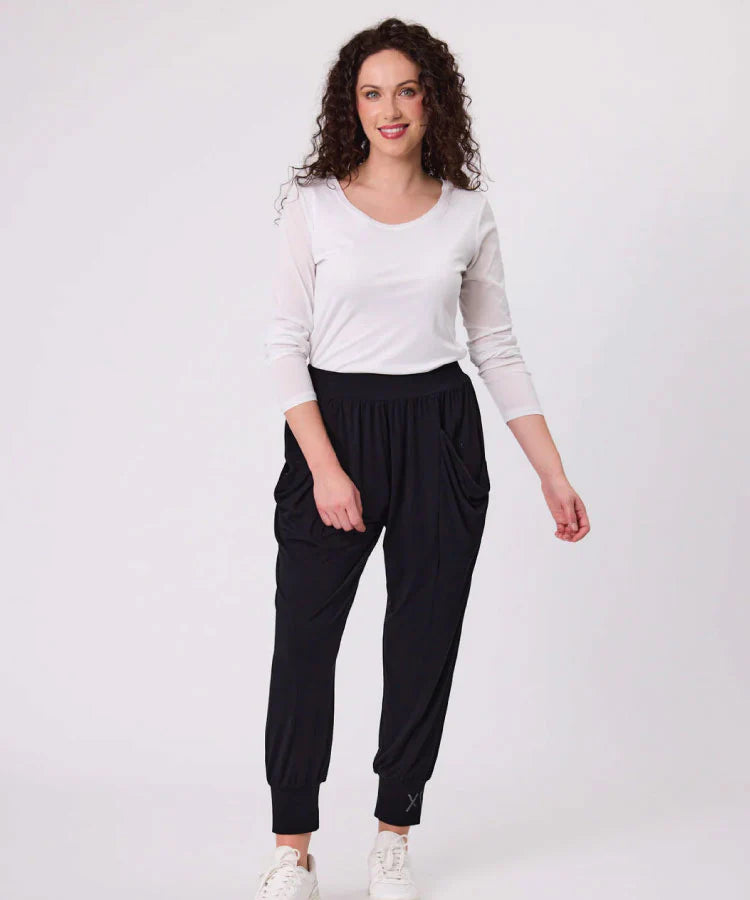 Signature Print Fresco Pant - Black